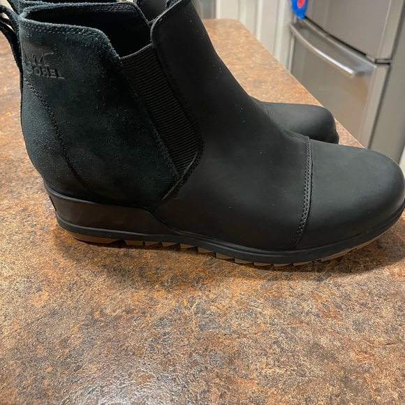 Black Sorel Evie Pull On - Picture 5 of 7